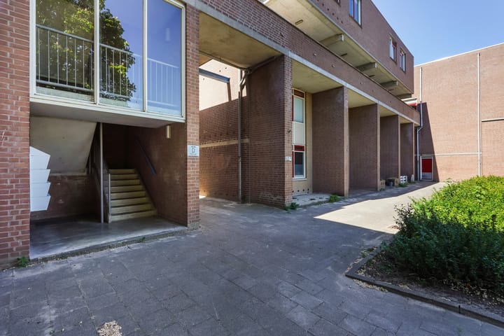 Foto 32 van Robert Schumanring 197