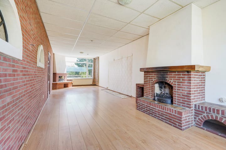 Photo 2 of Merwedestraat 18