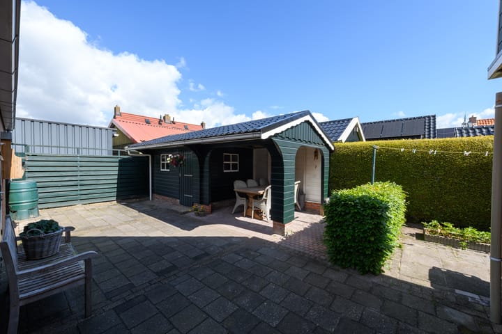 Foto 33 van Hobbe van Baerdtstraat 28