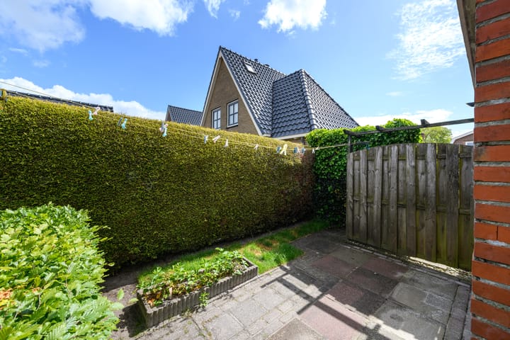 Foto 37 van Hobbe van Baerdtstraat 28