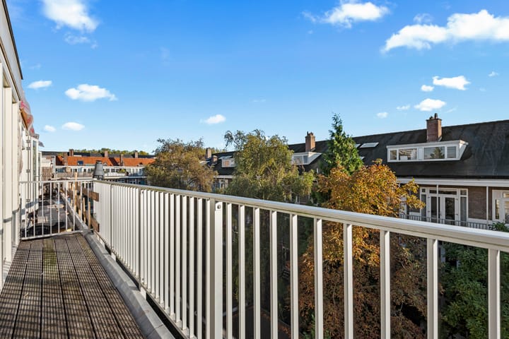 Photo 8 of Woestduinstraat 37-3