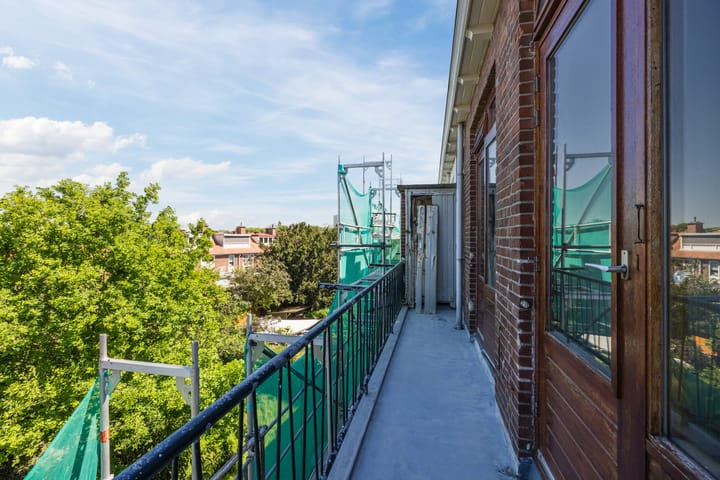 Photo 4 of Harmelenstraat 16