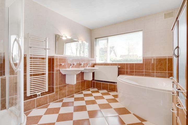 Foto 42 van Dr. Welfferweg 86-A