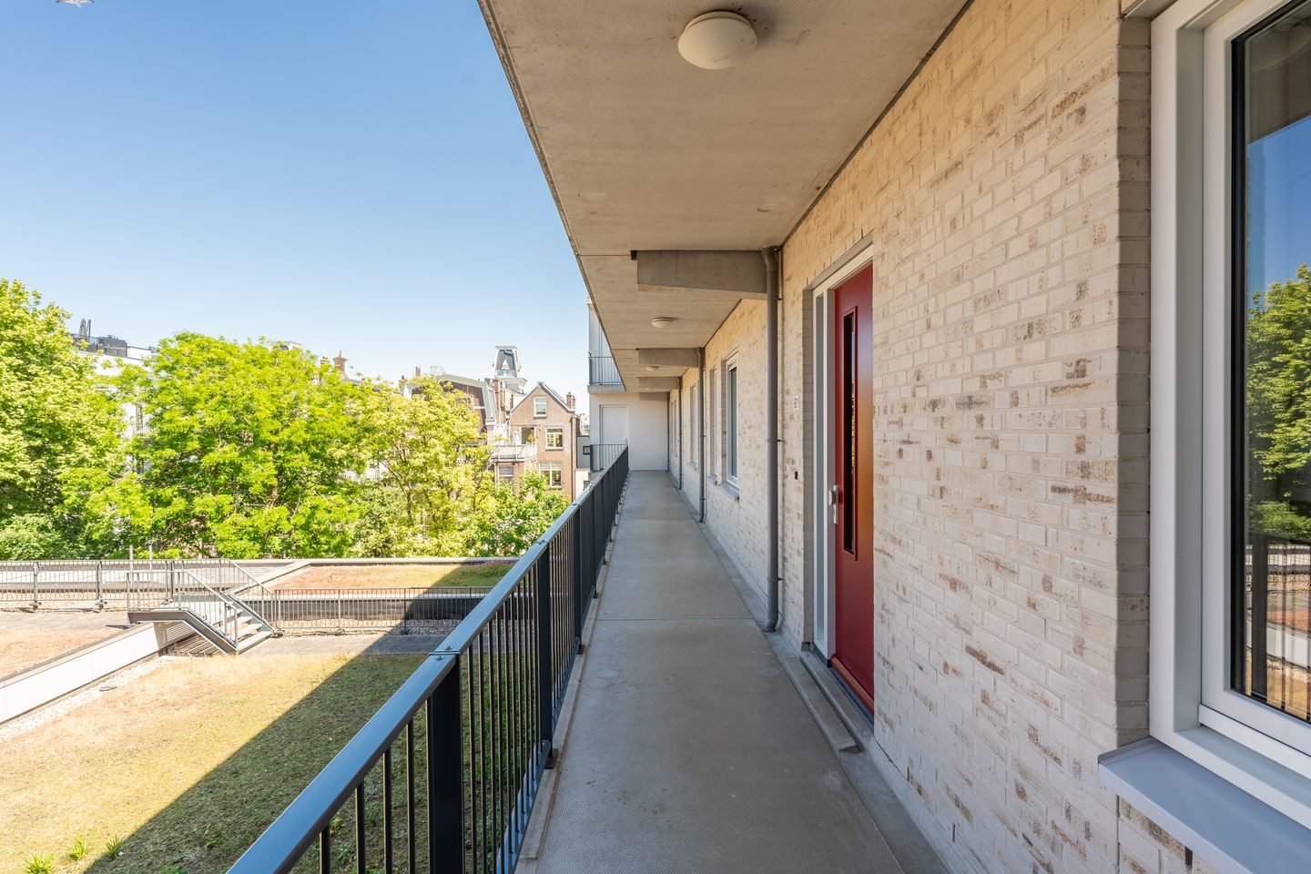 Photo 25 of Dora Tamanaplein 61