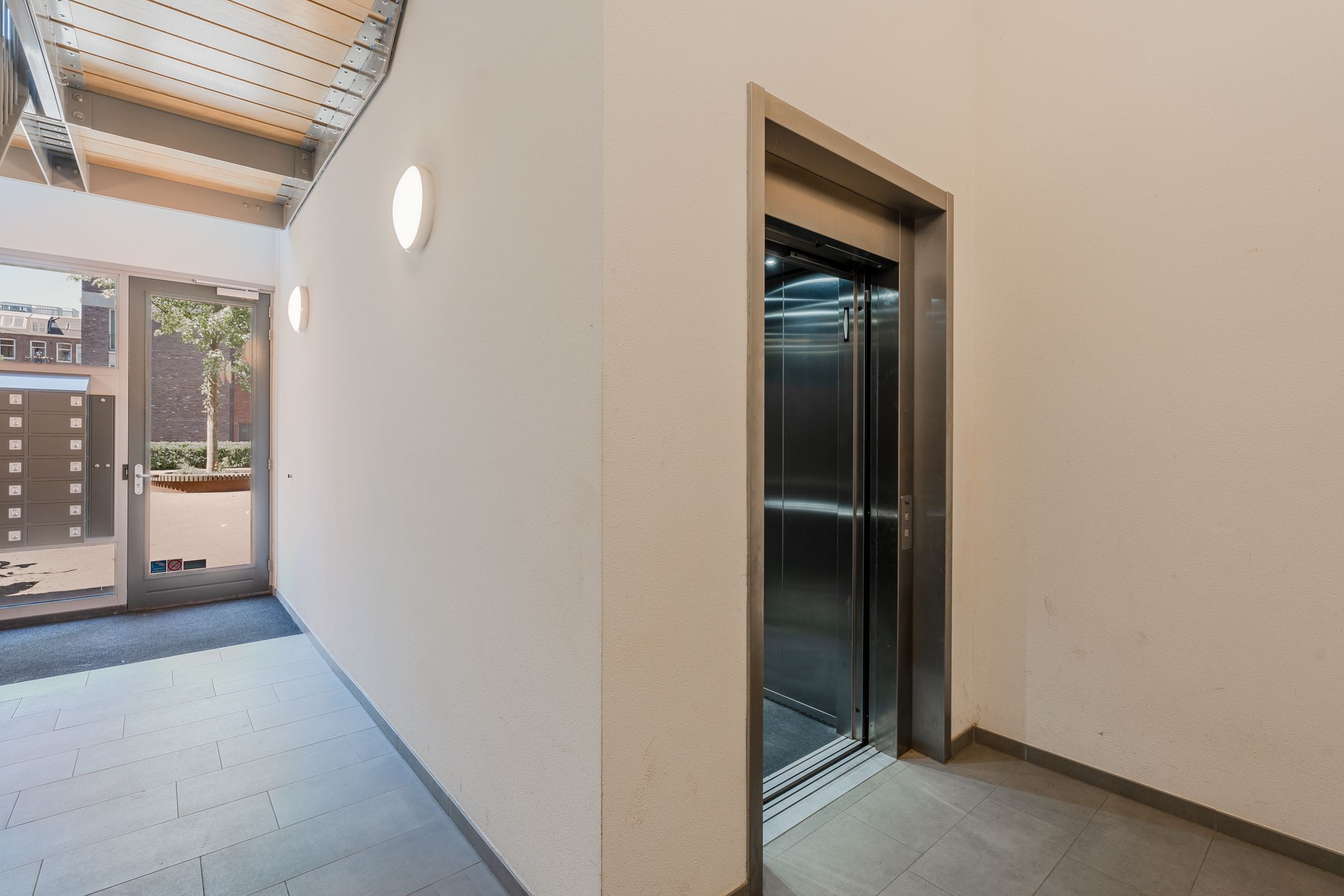 Photo 27 of Dora Tamanaplein 61