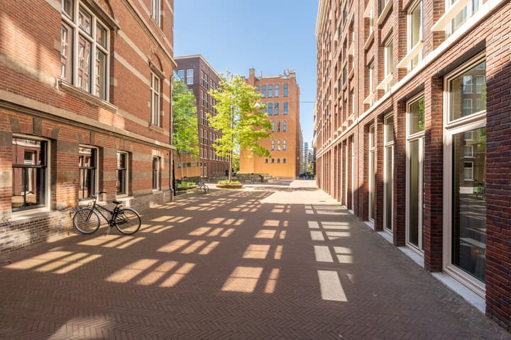 Foto 30 van Dora Tamanaplein 61