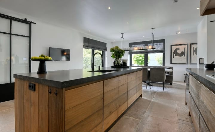 Photo 10 of Aalsmeerderweg 376-B