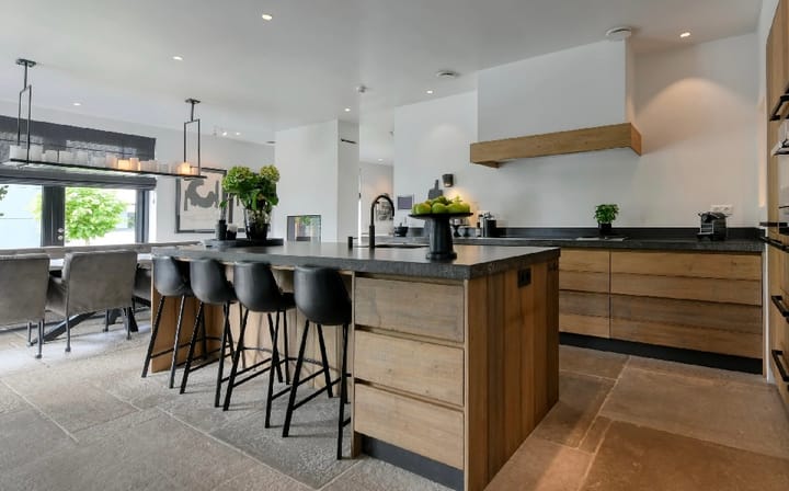 Photo 19 of Aalsmeerderweg 376-B