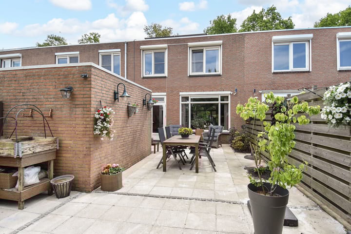 Foto 3 van B. Thoenplantsoen 54