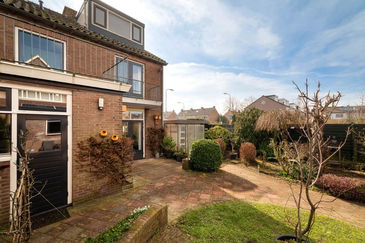 Foto 25 van Hiëronymus van Alphenlaan 1