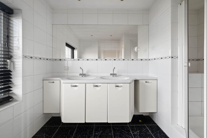 Foto 40 van Hiëronymus van Alphenlaan 1