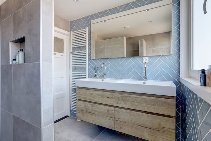 Foto 28 van De Ruijterstraat 16