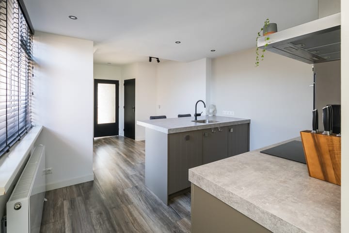 Foto 16 van Haarstraat 8