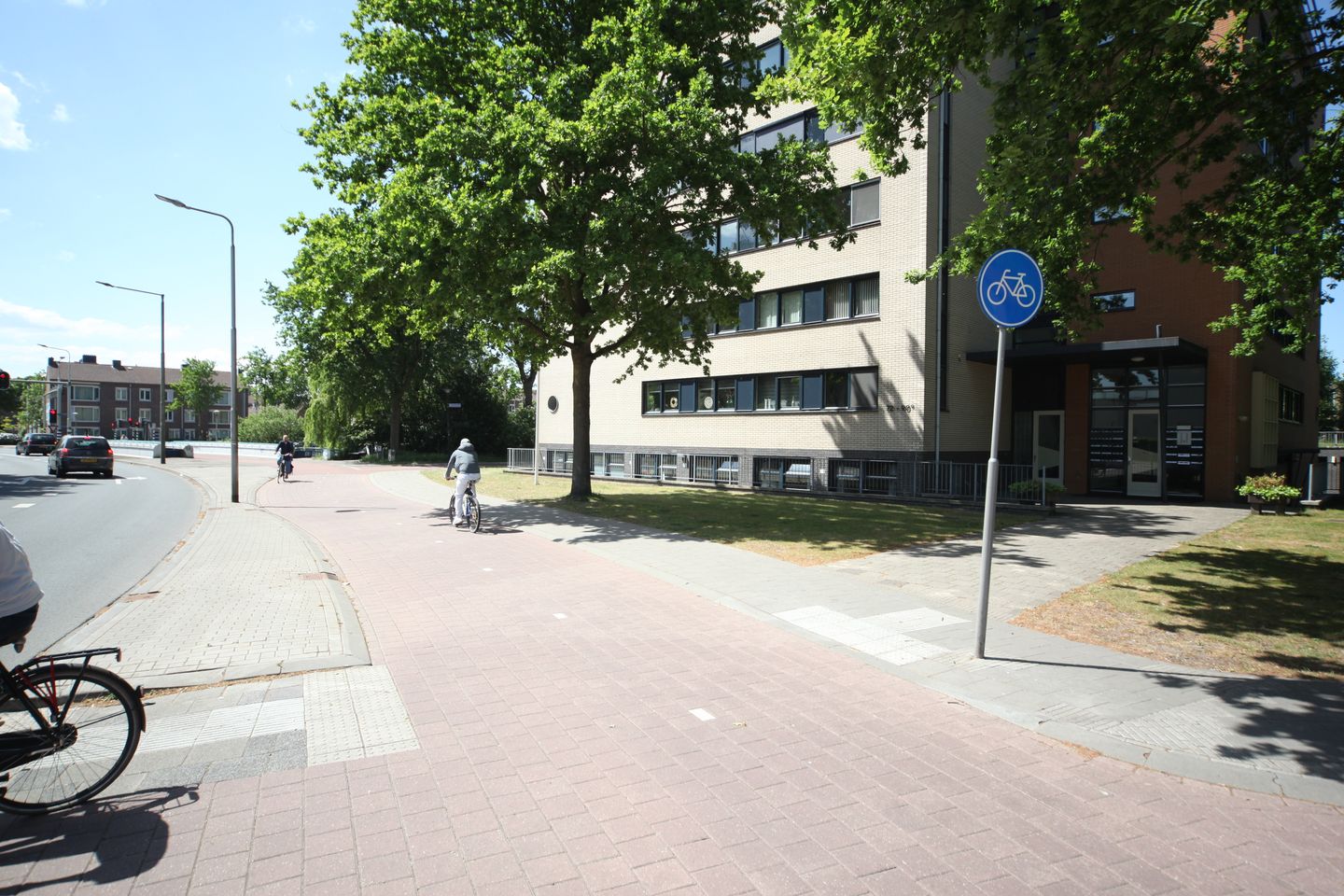 Bekijk foto 2 van Liendertseweg 72