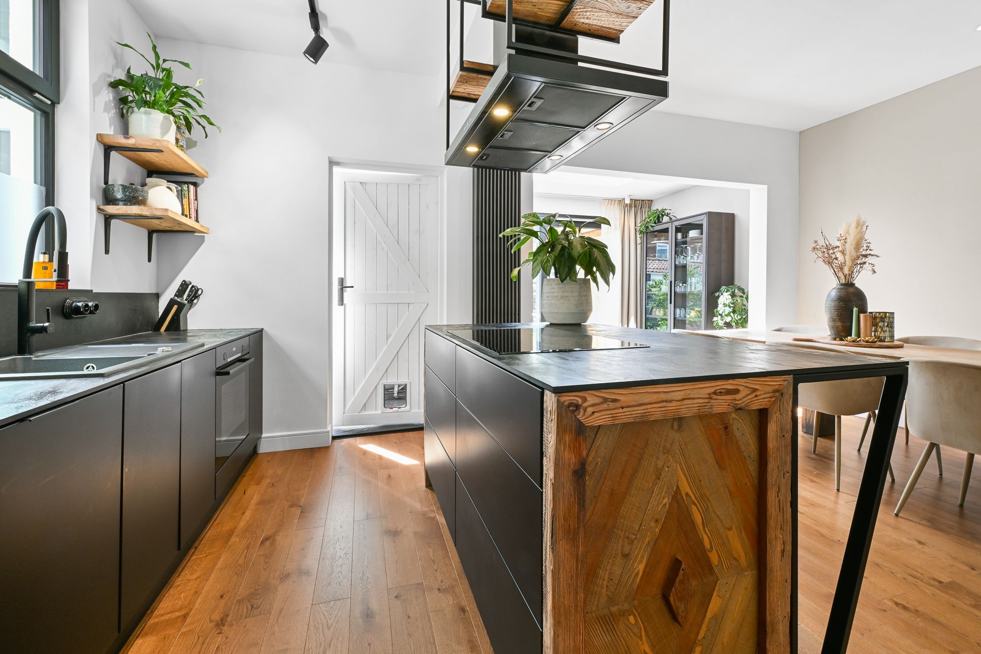 Photo 18 of Cornelis Matersweg 69