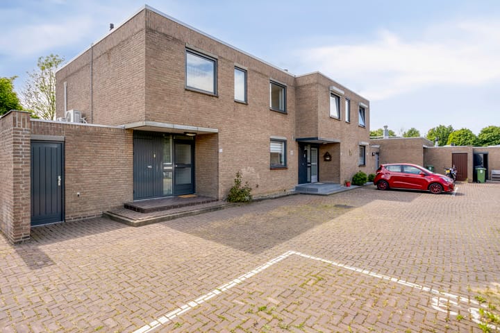 Foto 1 van Willem Alexanderweg 33