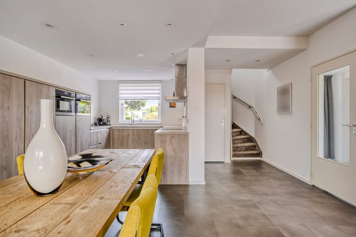 Foto 12 van Willem Alexanderweg 33