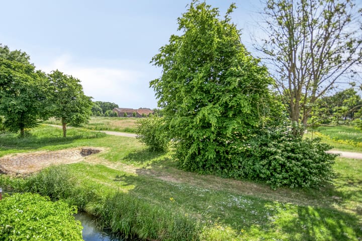 Foto 40 van Willem Alexanderweg 33