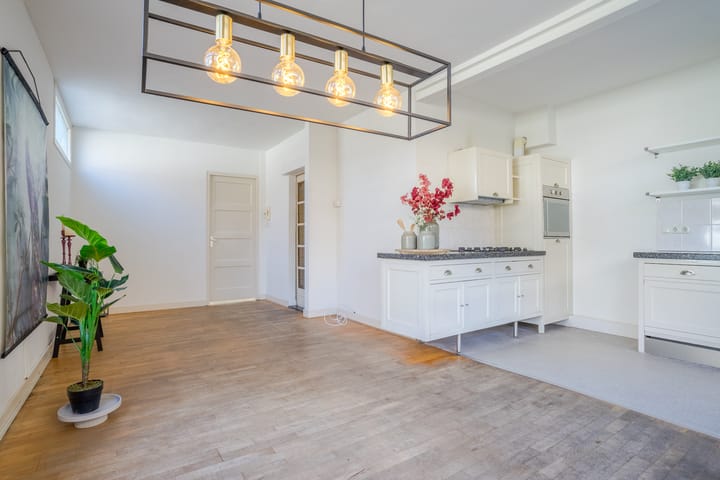 Photo 16 of Lodewijk Napoleonlaan 32