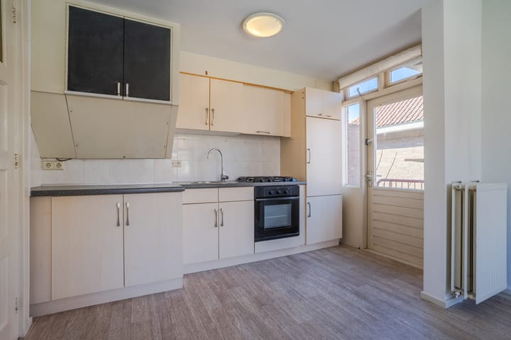 Photo 32 of Lodewijk Napoleonlaan 32