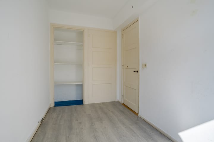 Photo 37 of Lodewijk Napoleonlaan 32