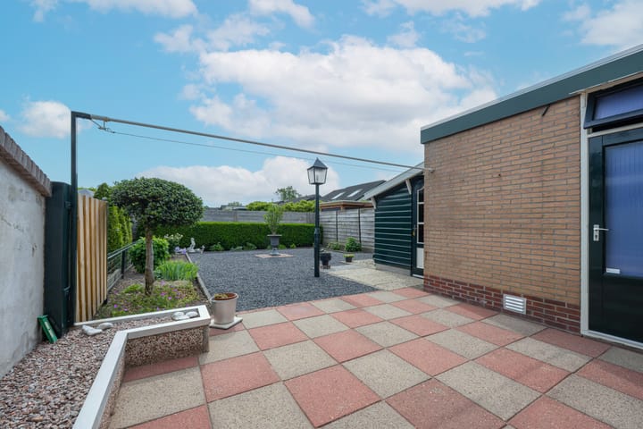 Foto 30 van Korenbloemstraat 3