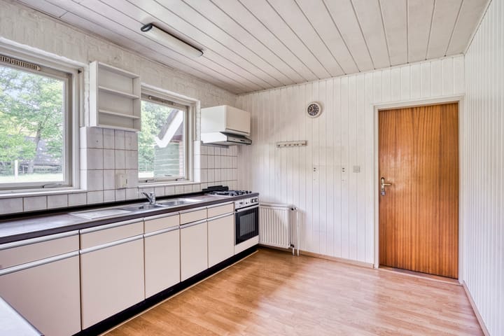 Photo 12 of Van Royenstraat 3