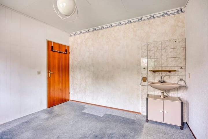 Photo 16 of Van Royenstraat 3