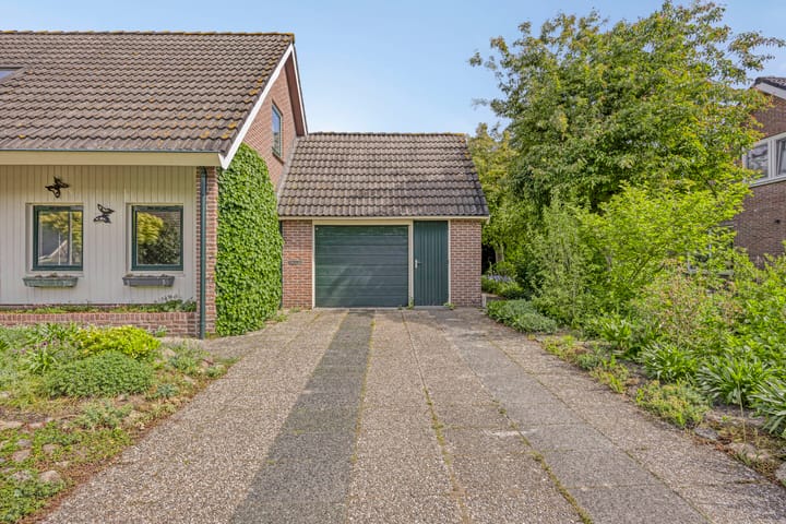 Photo 27 of Van Royenstraat 3