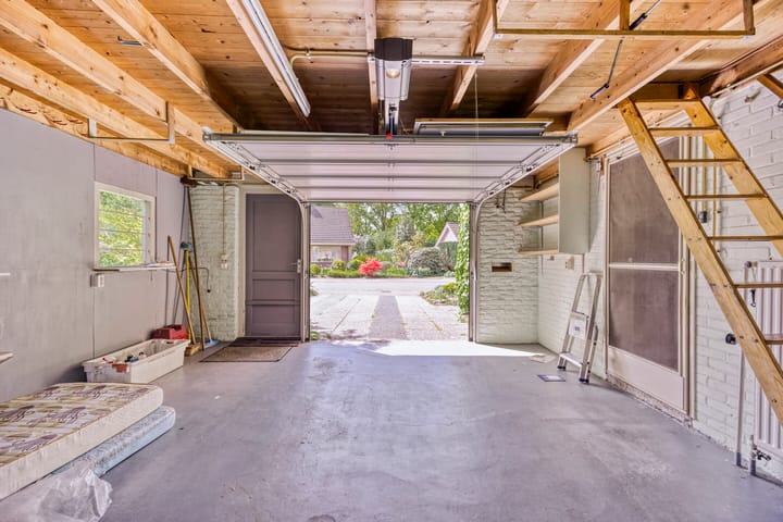 Photo 28 of Van Royenstraat 3