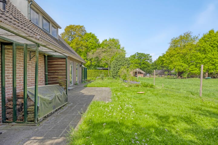 Photo 36 of Van Royenstraat 3