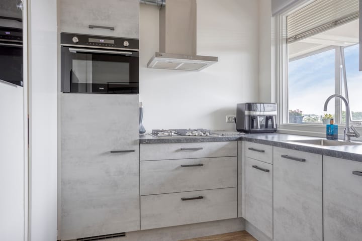 Foto 14 van Den Heuvel 214