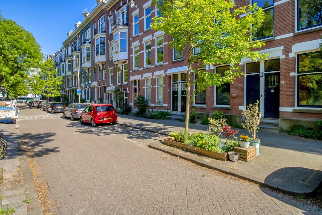 Photo 2 of Essenburgsingel 14-A