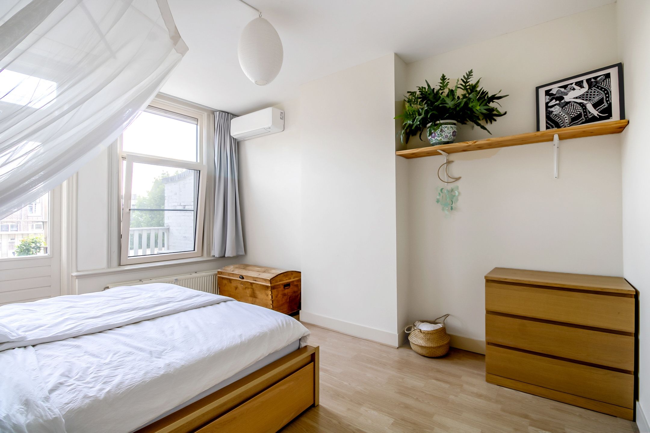 Photo 18 of Essenburgsingel 14-A