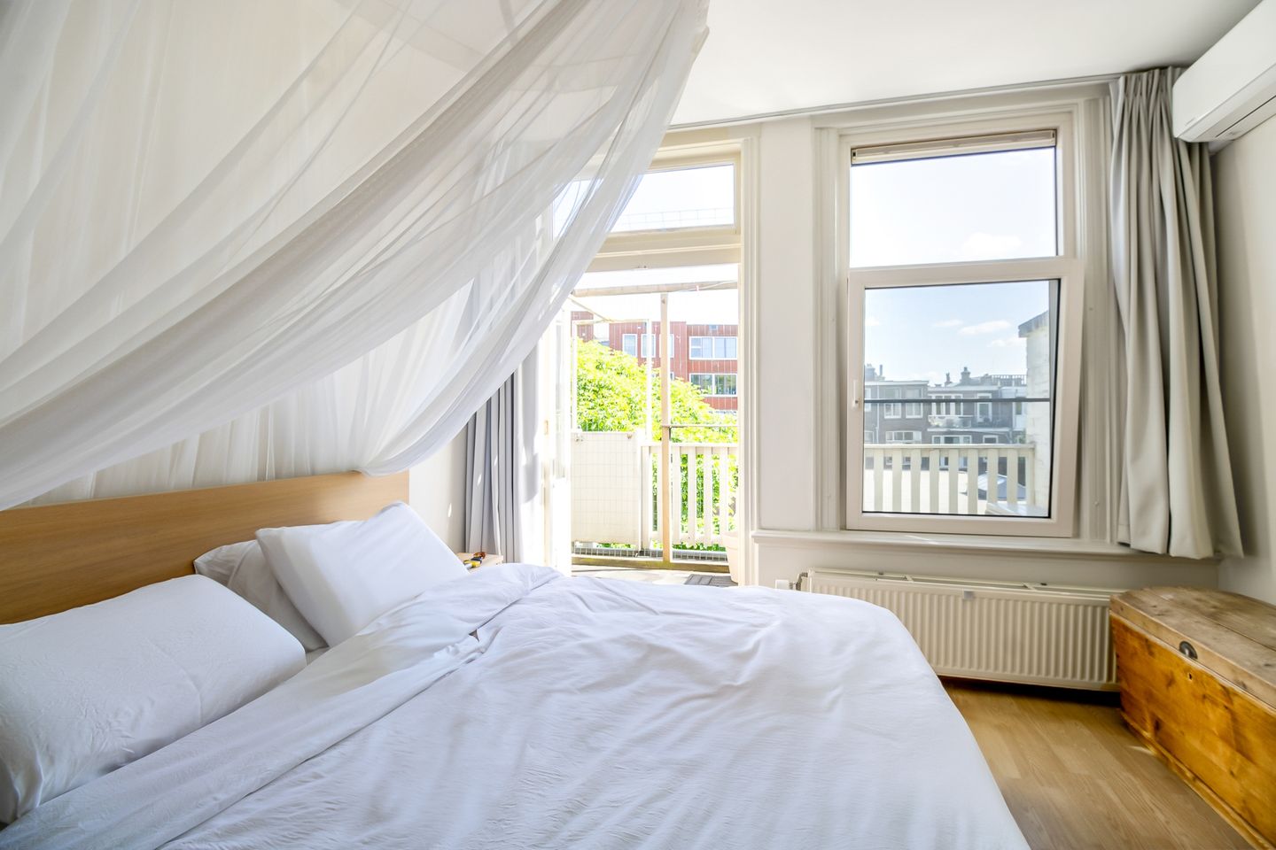 Photo 19 of Essenburgsingel 14-A