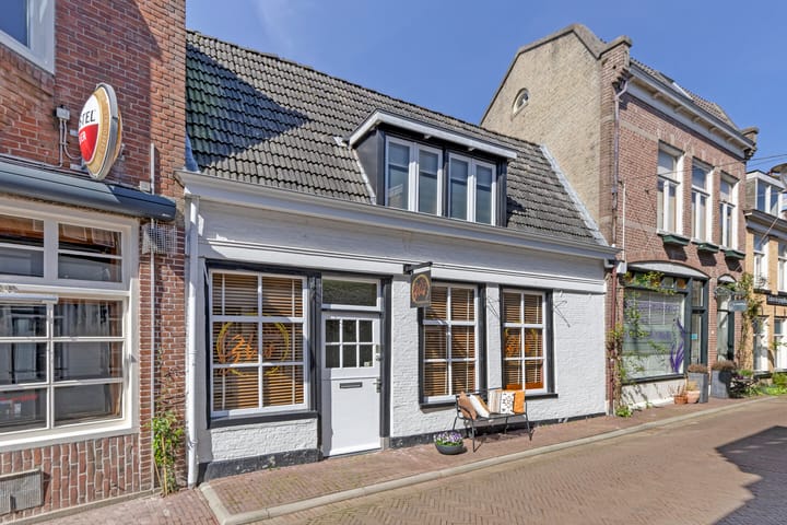 Scharnestraat 15, Sneek