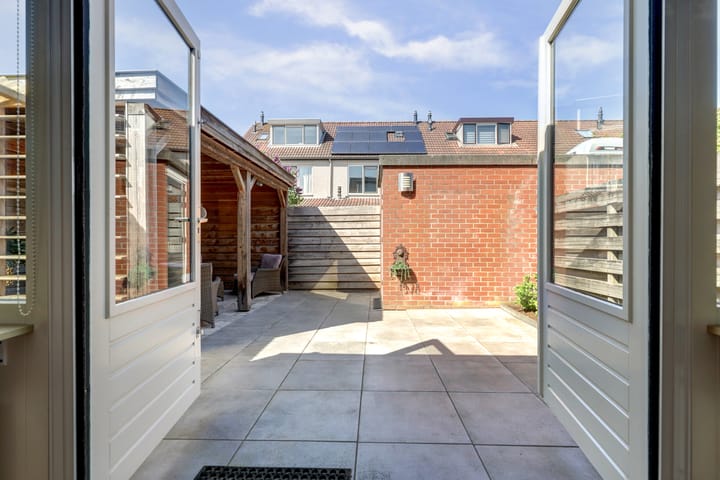 Foto 28 van Romerostraat 5