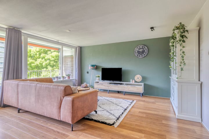 Photo 6 of Frederik van Eedenplaats 57