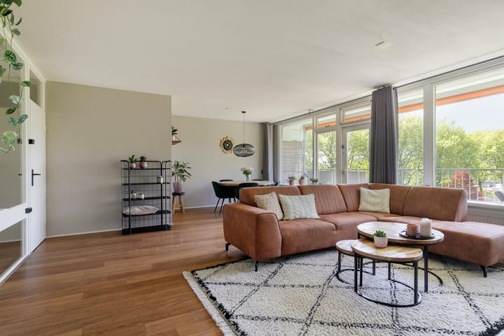 Photo 8 of Frederik van Eedenplaats 57