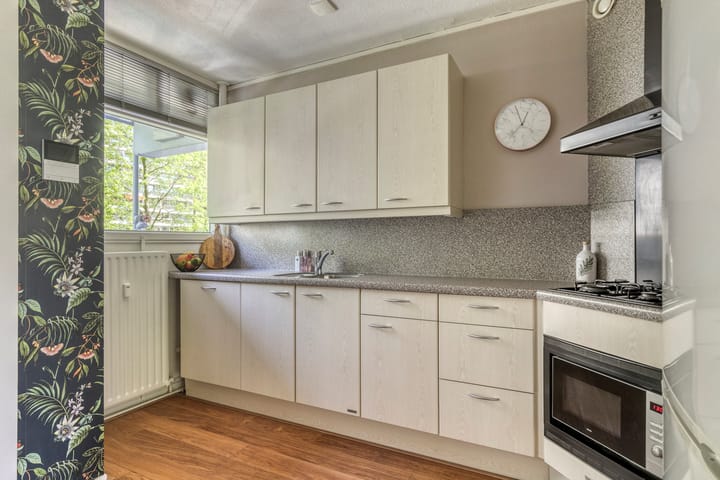 Photo 12 of Frederik van Eedenplaats 57