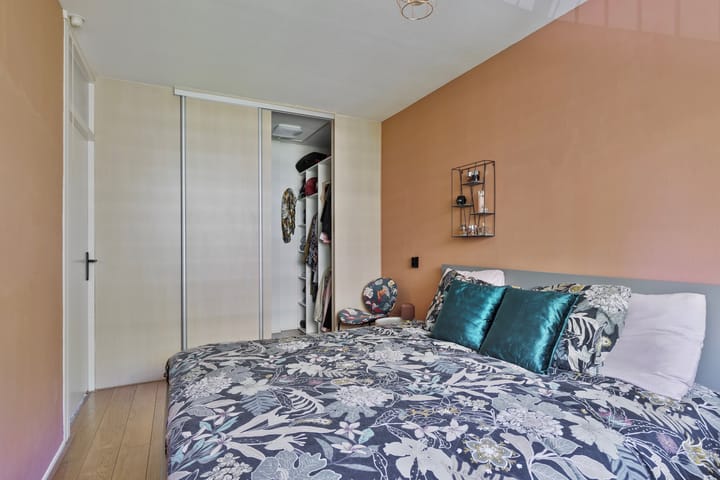 Photo 17 of Frederik van Eedenplaats 57