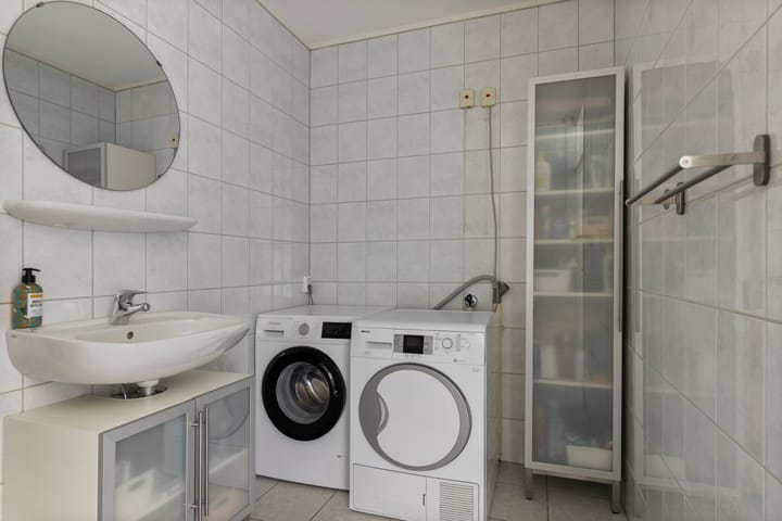 Photo 20 of Frederik van Eedenplaats 57