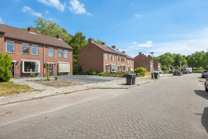 Photo 30 of Veerstraat 35