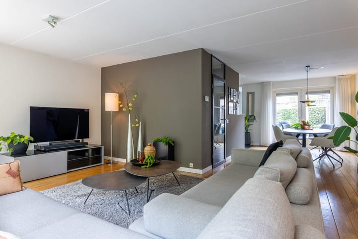 Foto 11 van Juralaan 14