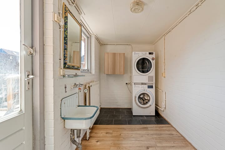 Foto 23 van Biezenstraat 8