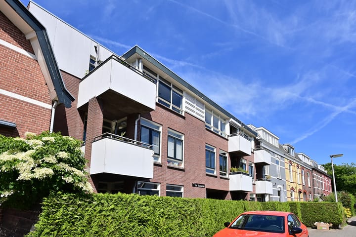 Photo 3 of De Genestetlaan 3