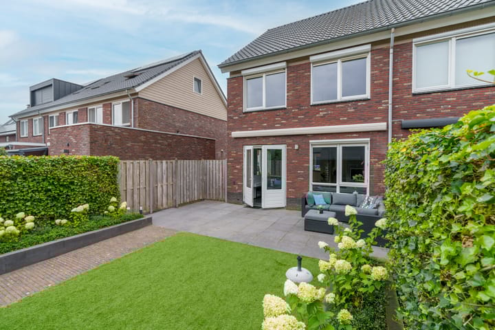 Foto 22 van Meidoorn 8