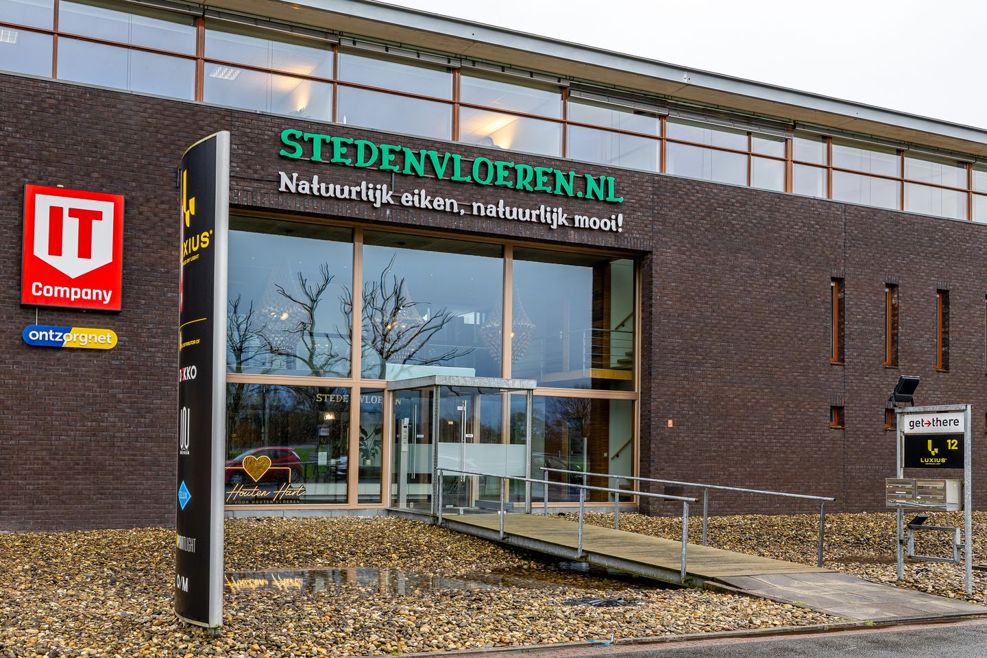 View photo 3 of Zernikelaan 12c en 14