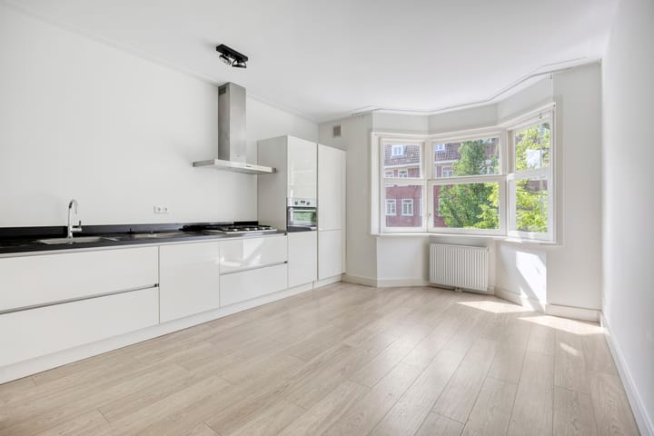 Photo 2 of Deurloostraat 98-2