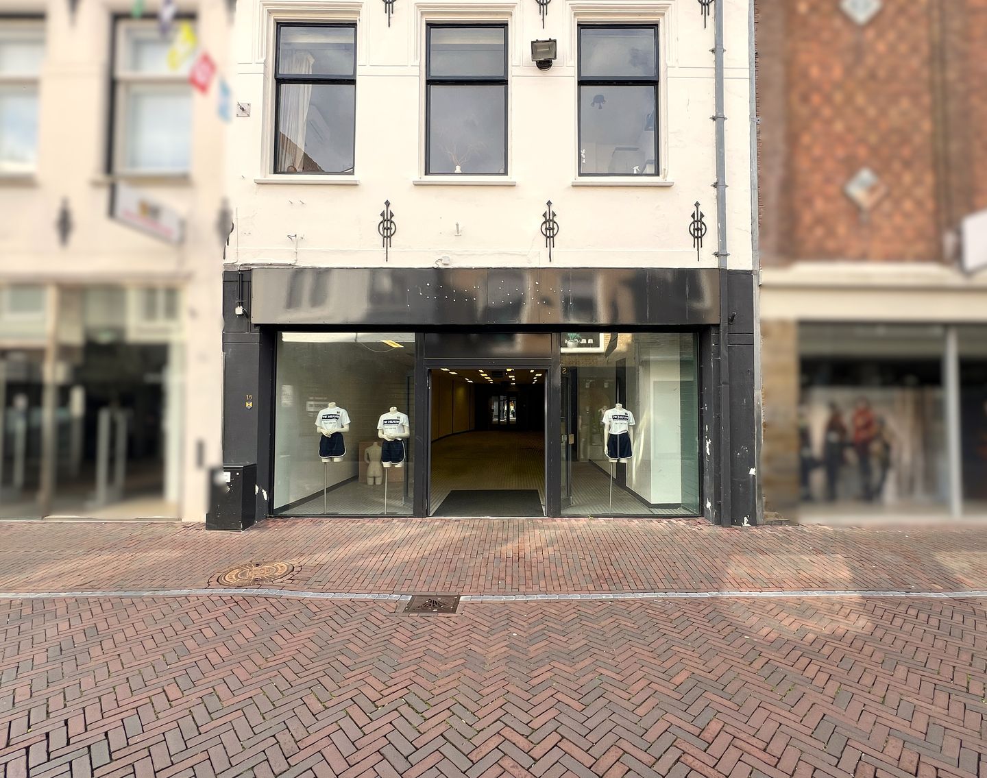 Bekijk foto 1 van Donkerstraat 16